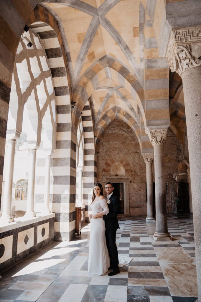 Alessandro e Alessandra tra le scalinate e i vicoli di Amalfi