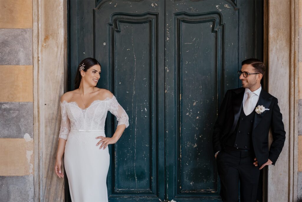 Alessandro e Alessandra tra le scalinate e i vicoli di Amalfi