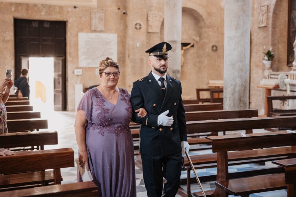 Il matrimonio nella chiesa di San Pietro Apostolo a Minturno - foto 2