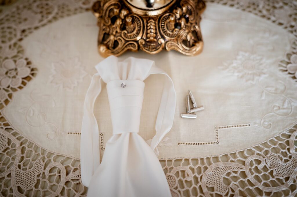 Preparativi dello sposo Antonio prima del matrimonio a Villa Althea