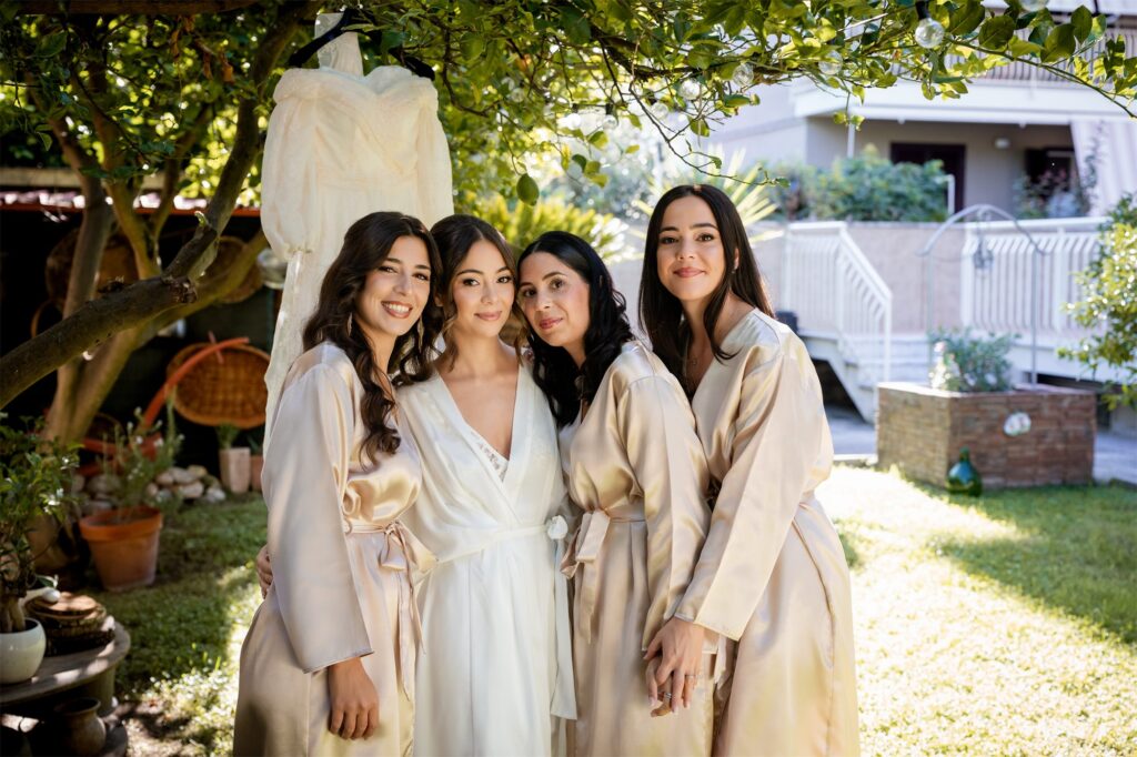 Preparativi della sposa Giulia prima del matrimonio a Villa Althea