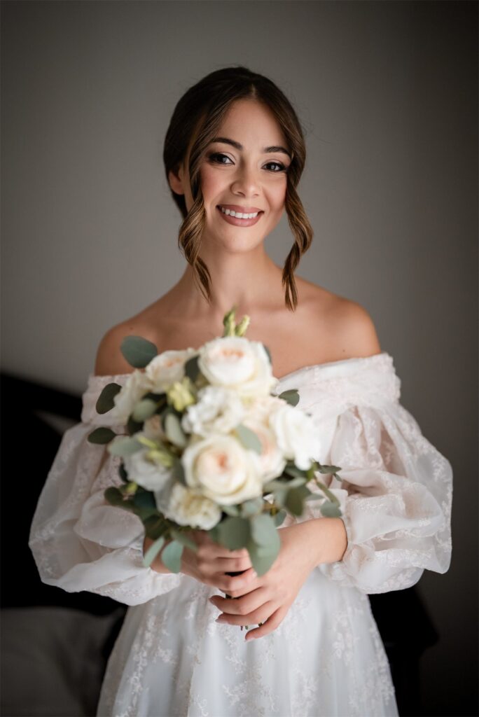 Preparativi della sposa Giulia prima del matrimonio a Villa Althea