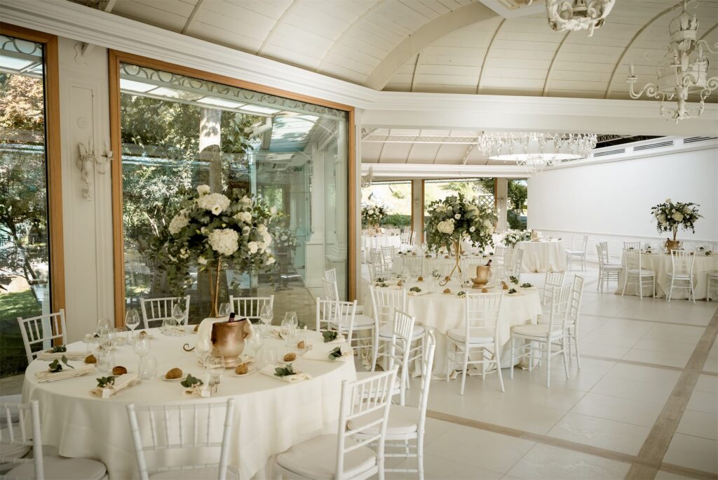 Ricevimento di matrimonio nella sala di Villa Althea, Bellona