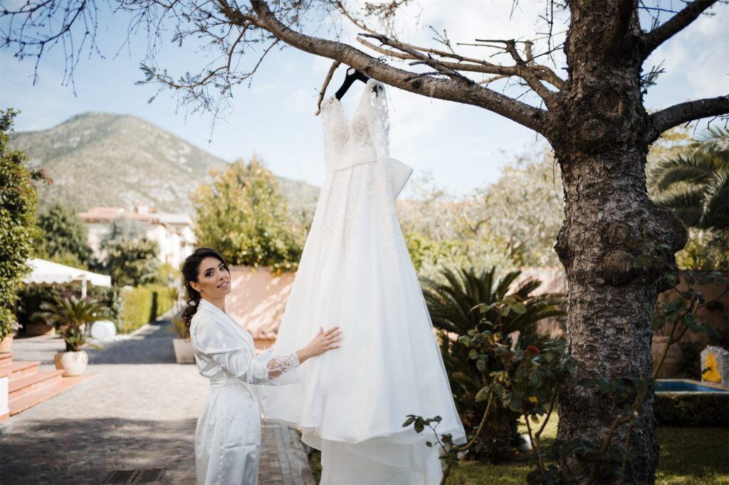 Preparativi di Stefania prima del matrimonio