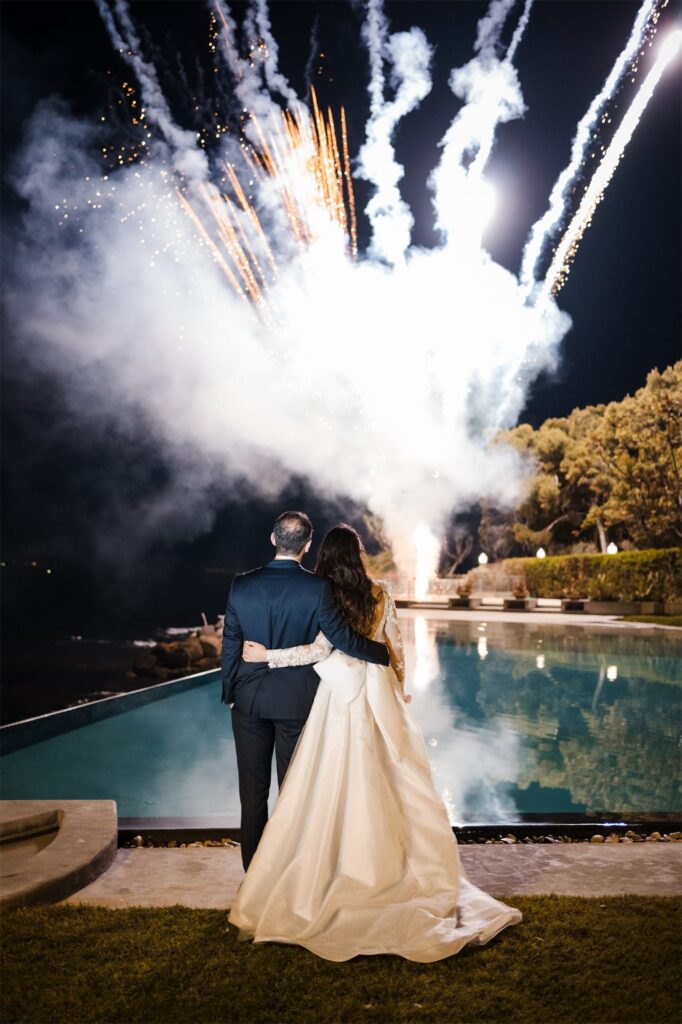Torta e fuochi d'artificio sul mare a Villa Guarracino, Torre del Greco