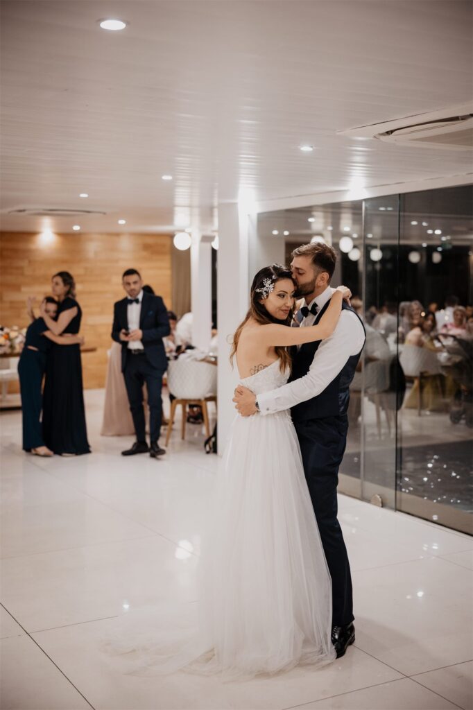 Il primo ballo di Francesco e Tonia