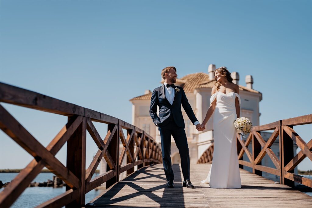 Marco e Anna sul ponte della Casina Vanvitelliana, Lago Fusaro, Bacoli