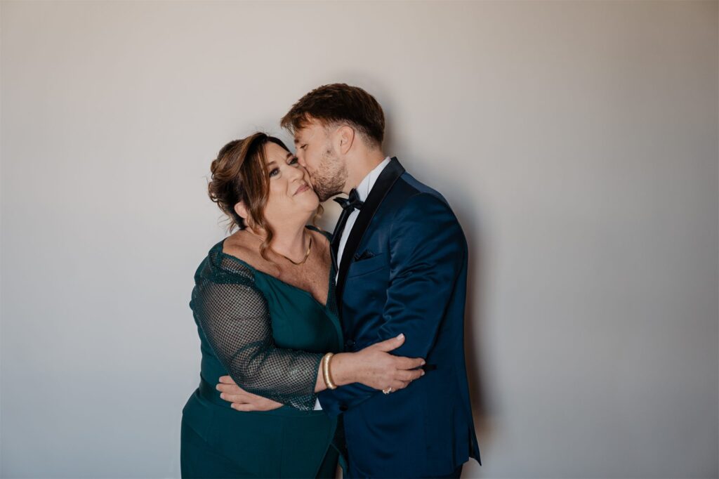 Preparativi dello sposo Marco prima del matrimonio a Bacoli