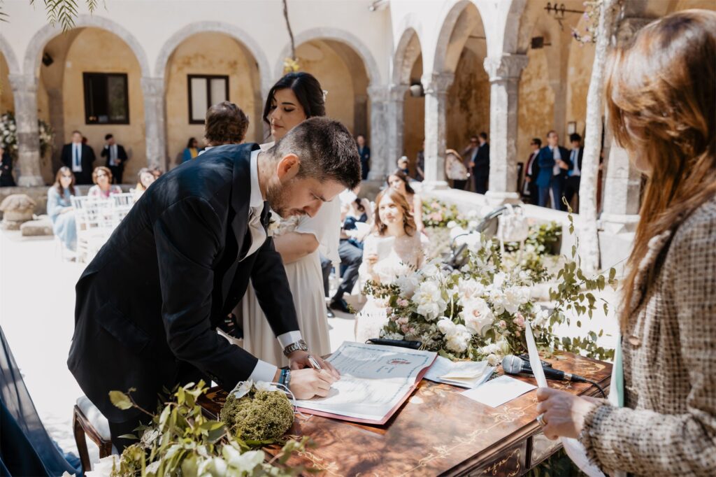 Il rito civile al Chiostro di San Francesco di Sorrento
